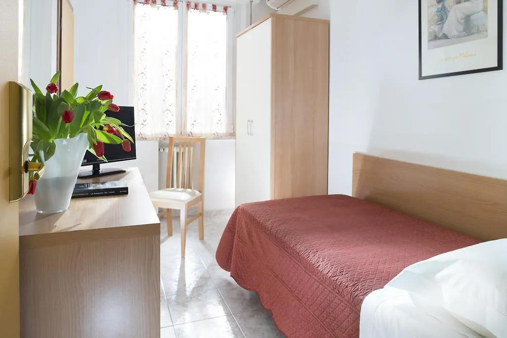 Hotel Bellerofonte Rimini 3*,